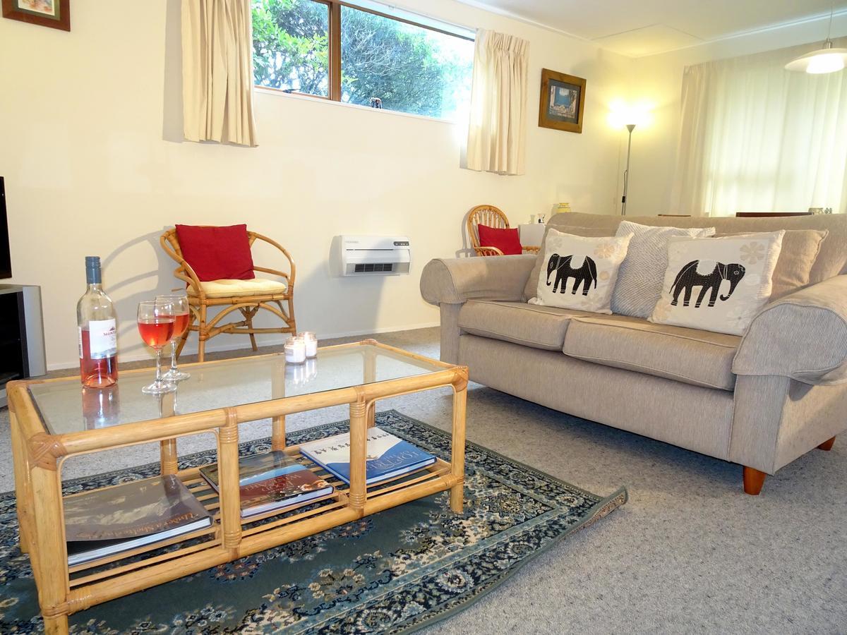 טוראנגי Smokebush Cottage - Holiday Home Exclusively Yours מראה חיצוני תמונה